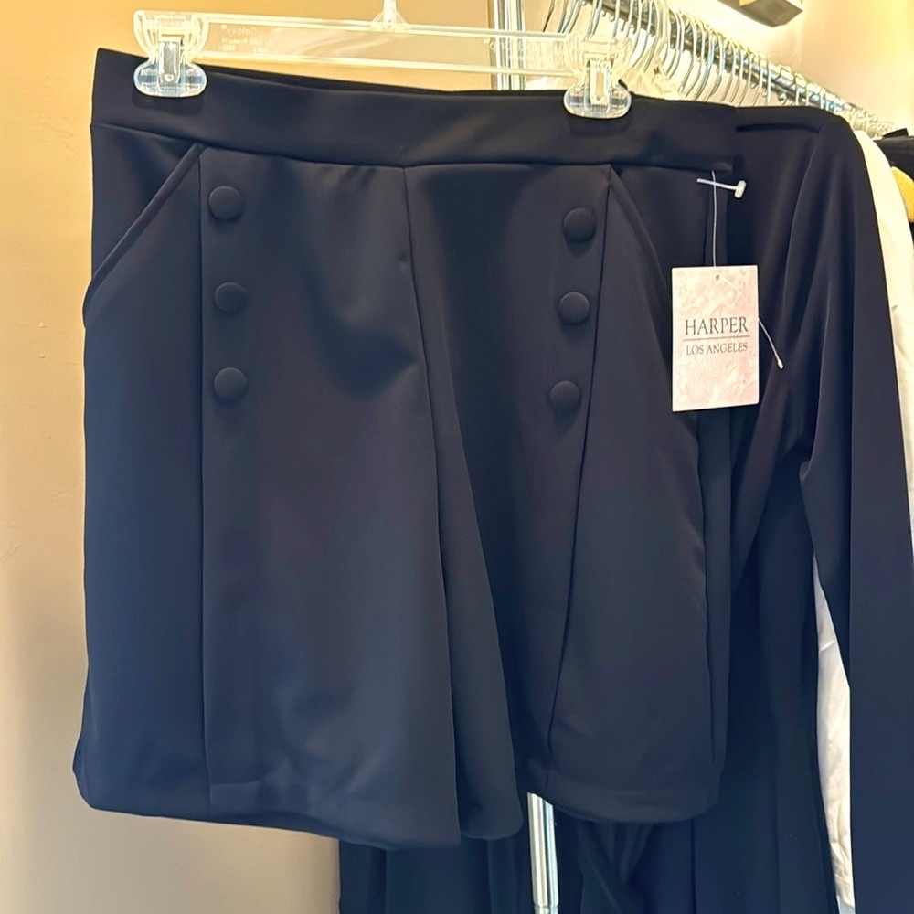 XL Wide leg stretch shorts with pockets